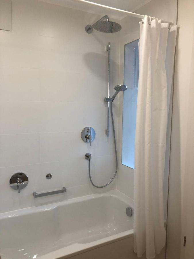 Apartment Dachjuchhe Zum See - Grosszugige 3-Zimmer-Dachgeschoss-Wohnung, Top Modern Und Sehr Zentral Schliersee Eksteriør billede